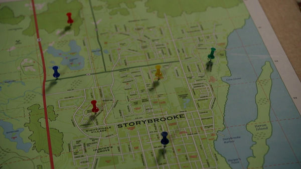 Map-of-Storybrooke-with-tacks-2x19-Lacey