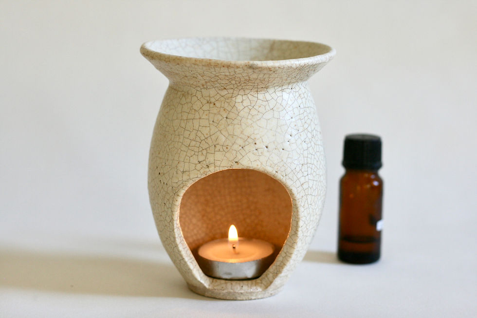 Thumbnail: Ceramic White essential oil burner