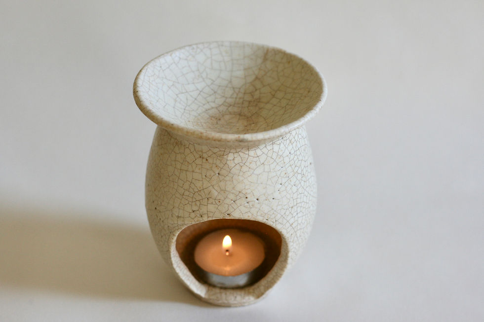 Thumbnail: Ceramic White essential oil burner