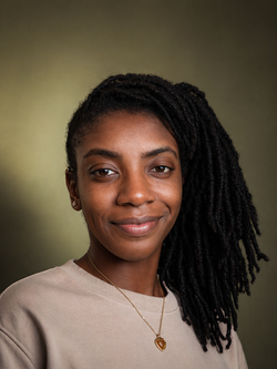 Dr Kendra Courtney
