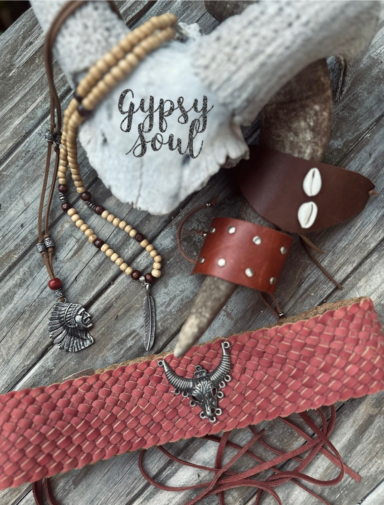 Faja de cuero trenzado con tiras de gamuza pra atar 