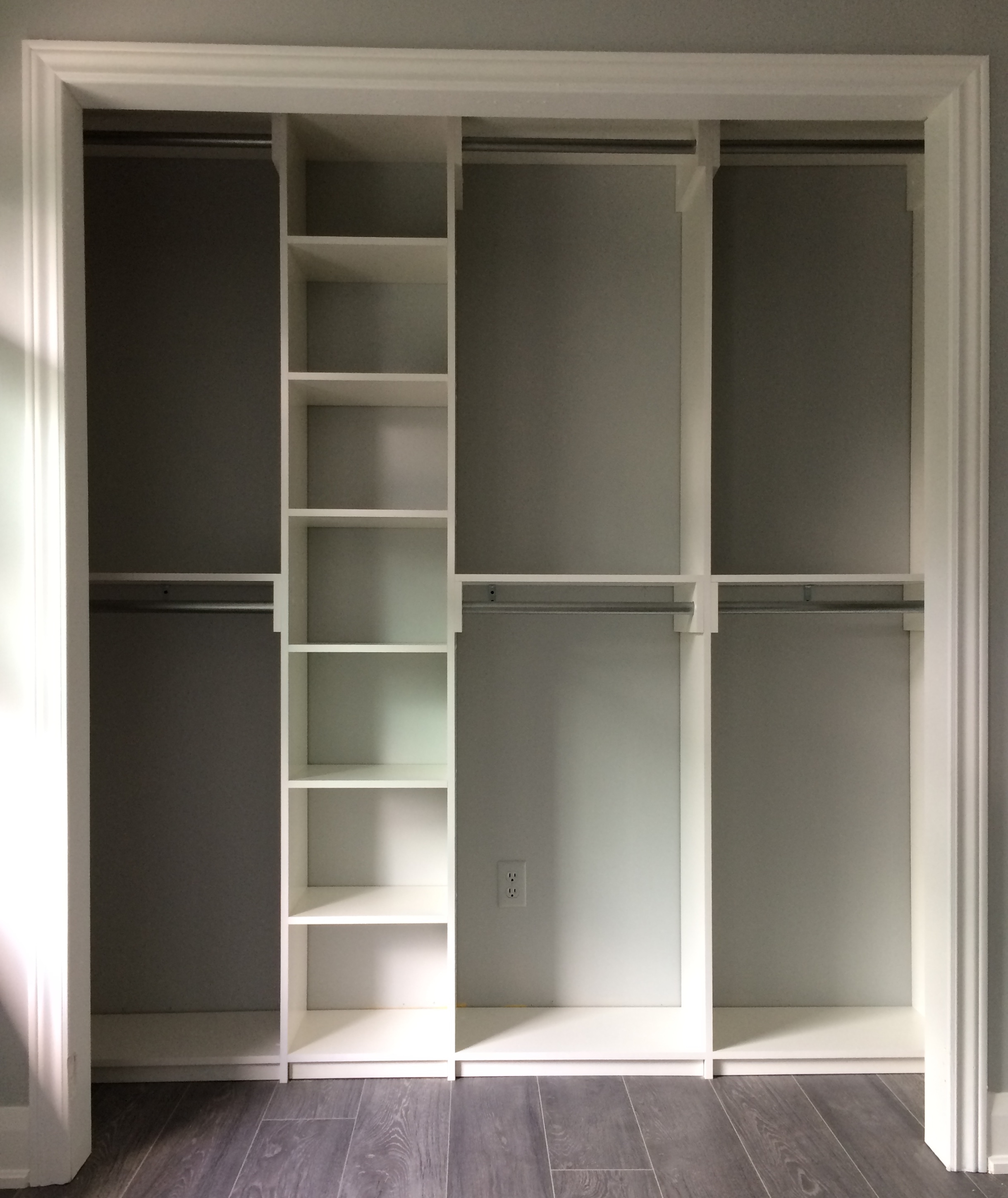 Affordable Custom CLOSETS in Burlington, Milton & Oakville