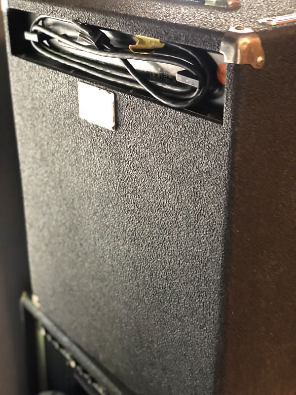 Thumbnail: Vintage 1980's Peavey TKO 65 Solid State 65-Watt 1x15 Bass Combo