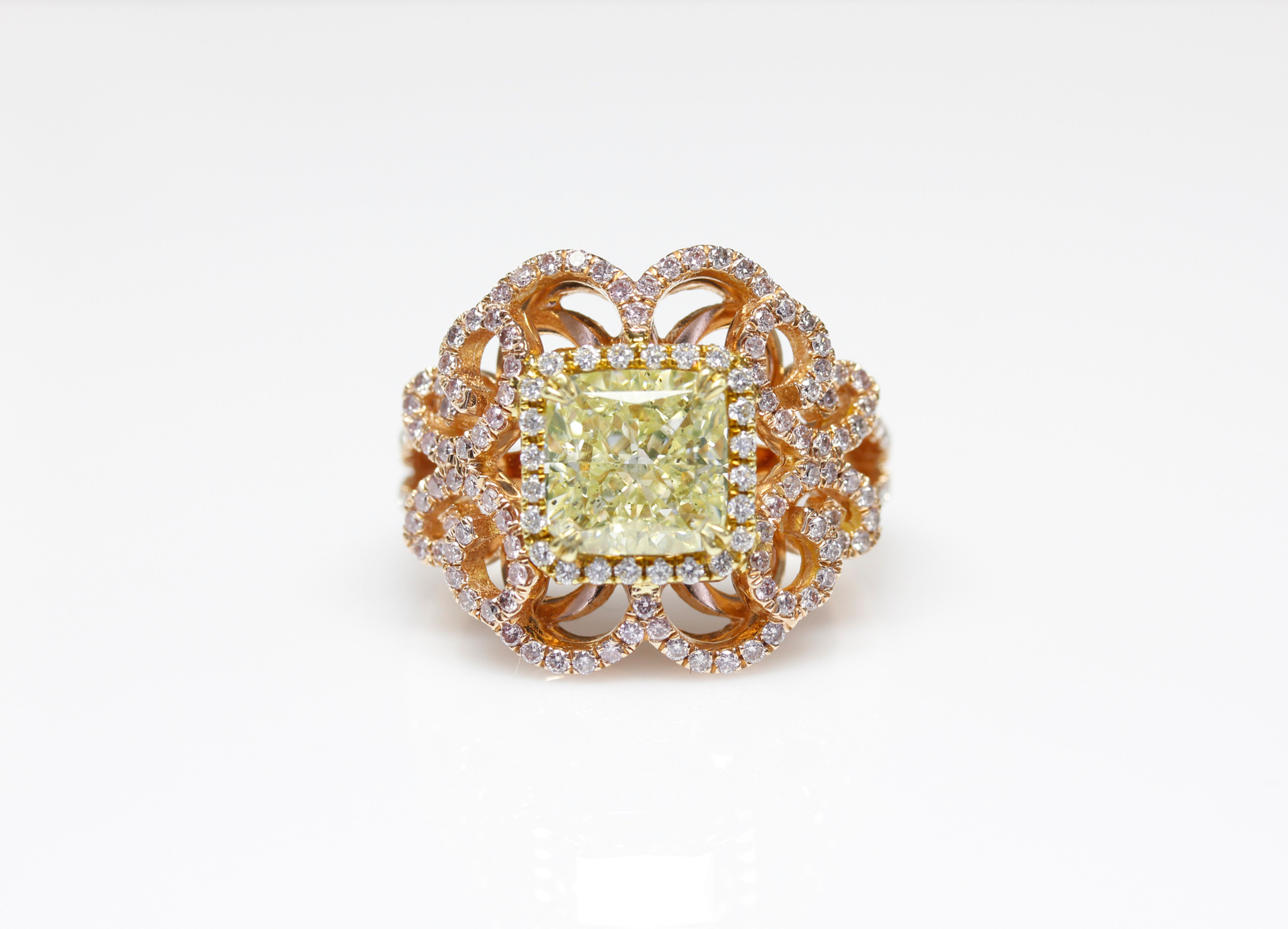 Diamond Ring 3.90 Carat Natural Fancy Green Yellow-GIA