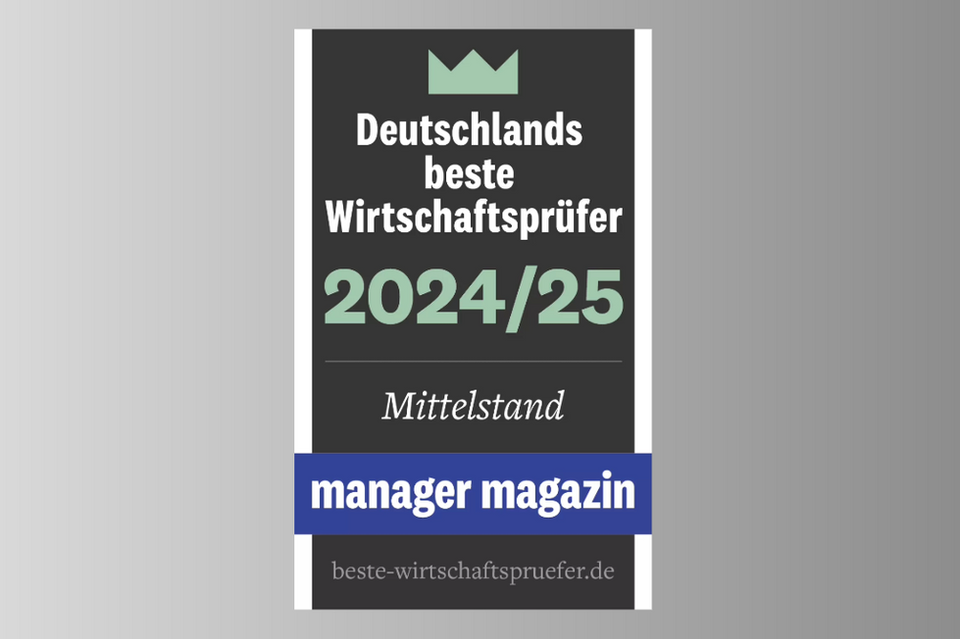 Schild mit Test Deutschlands beste Wirtschaftsprüfer 2024/25
