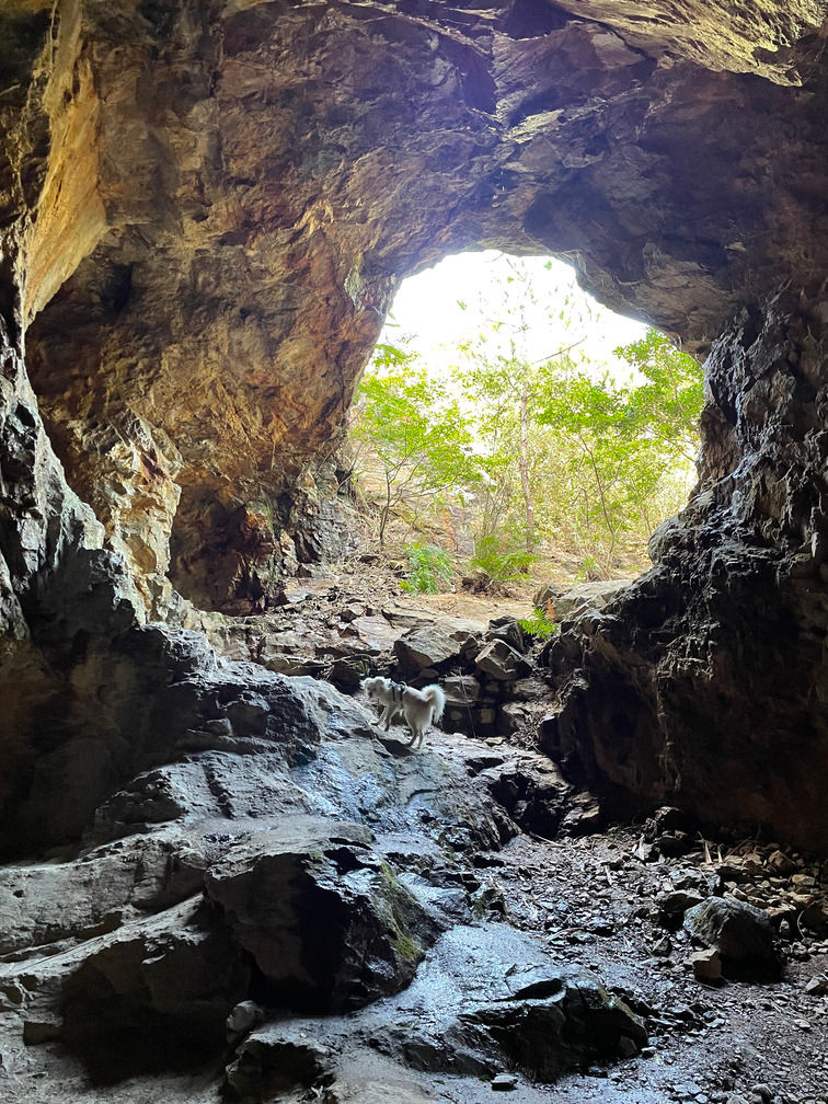 How to hike to the Lin Ma Hang caves
