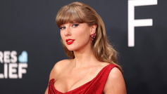 Taylor Swift va révéler la couverture de l'album "The Life of a Showgirl" sur le podcast "New Heights".