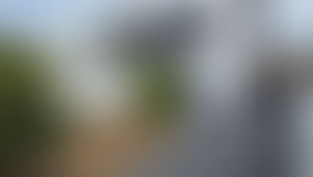 Arrenda-se vivenda geminada t5 no Triunfo (proximo ao condominio Vila Sol) por 120 mil Mt/ 847370017