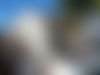 Arrenda-se Vivenda T4 com piscina em condominio no Triunfo (proximo a marginal) por 130 mil Mt/847370017