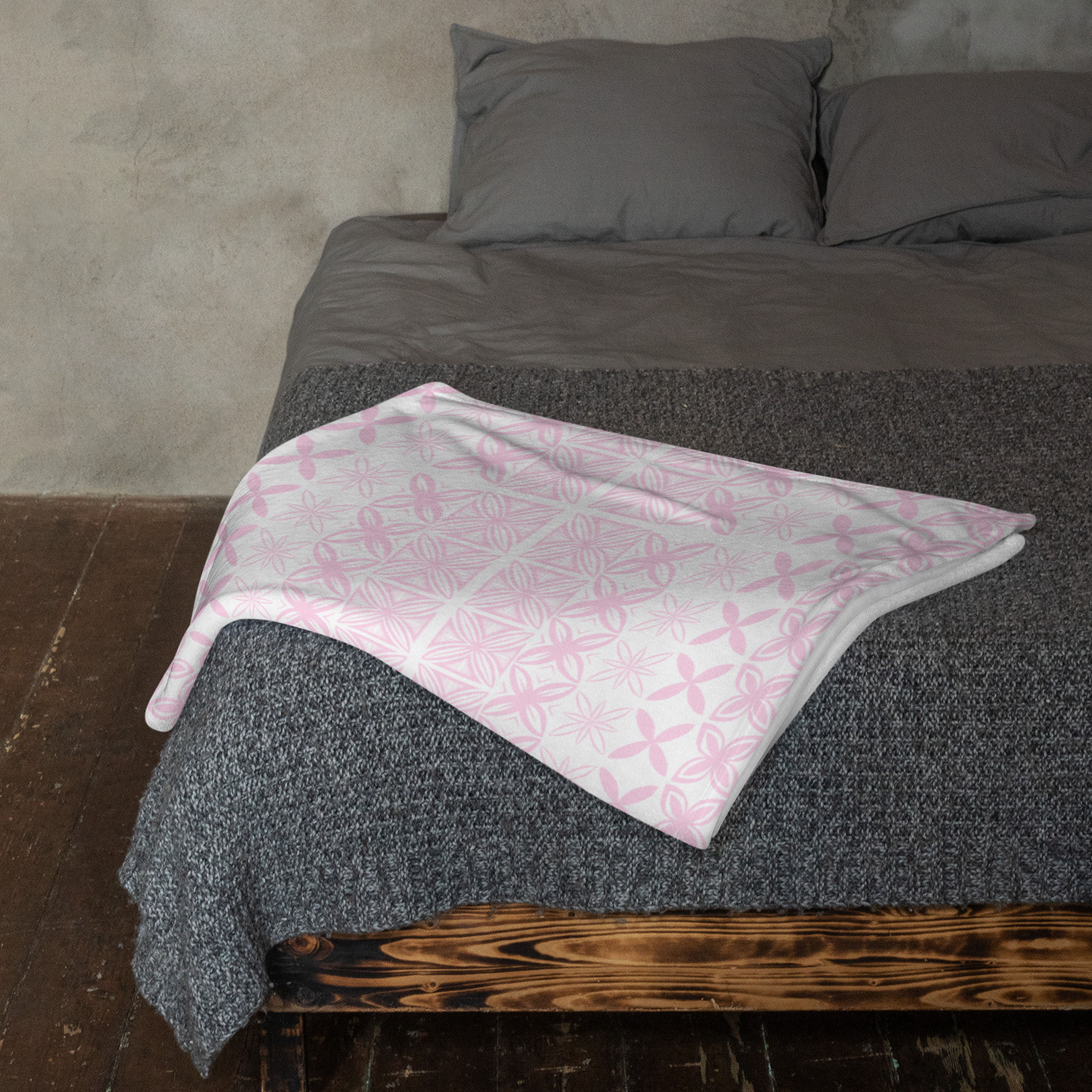 Island Floral Throw Blanket - Pink & White