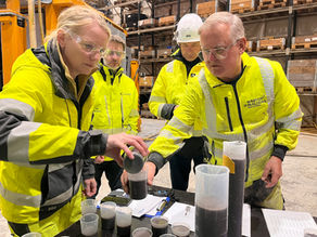 Alkali-aktivert injeksjonsmasse