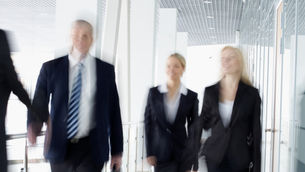 KOSTNADER VED ANSATTES FRAVÆR