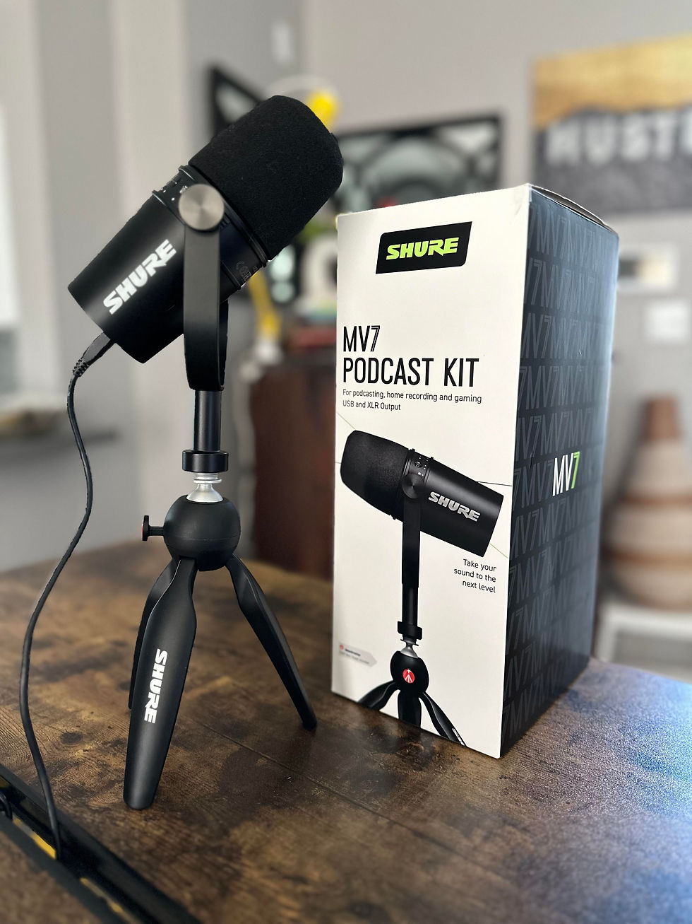 Discover the Shure MV7 Microphone: USB Connectivity: No Compromise on Quality