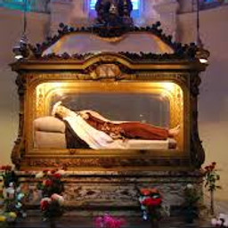 santa teresa cuerpo incorrupto que visitaremos en una peregrinacion