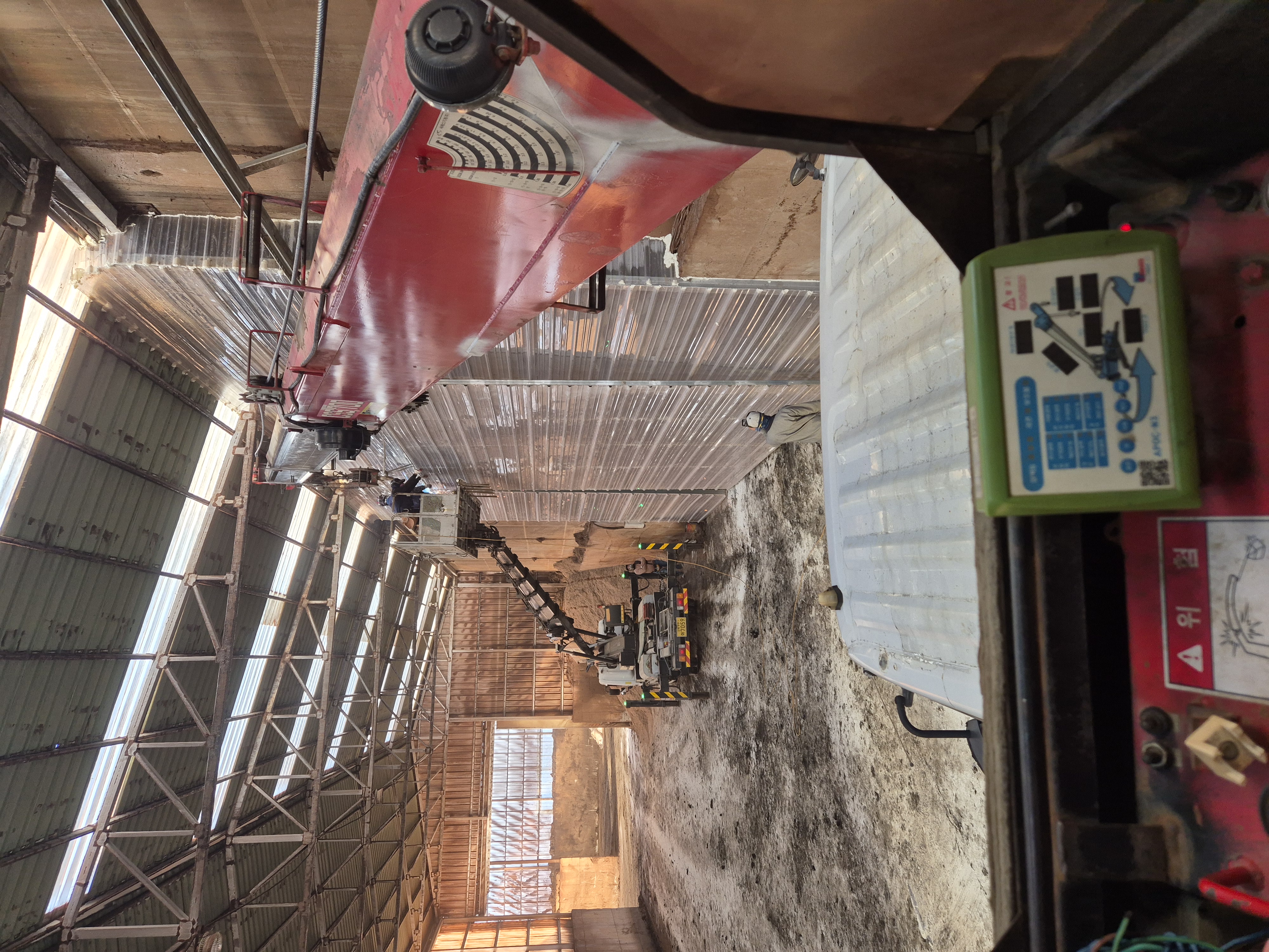 대한카고크레인 크레인 작업 - 정밀 운반