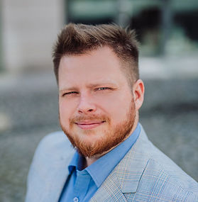 Tommy Gardner (USA)
CTO at HP Federal | MIT & Harvard Alumnus
AI ON US – Future of Work Team. Chief Technology Officer at HP Federal with advanced degrees from MIT and Harvard, specializing in technology management and policy.