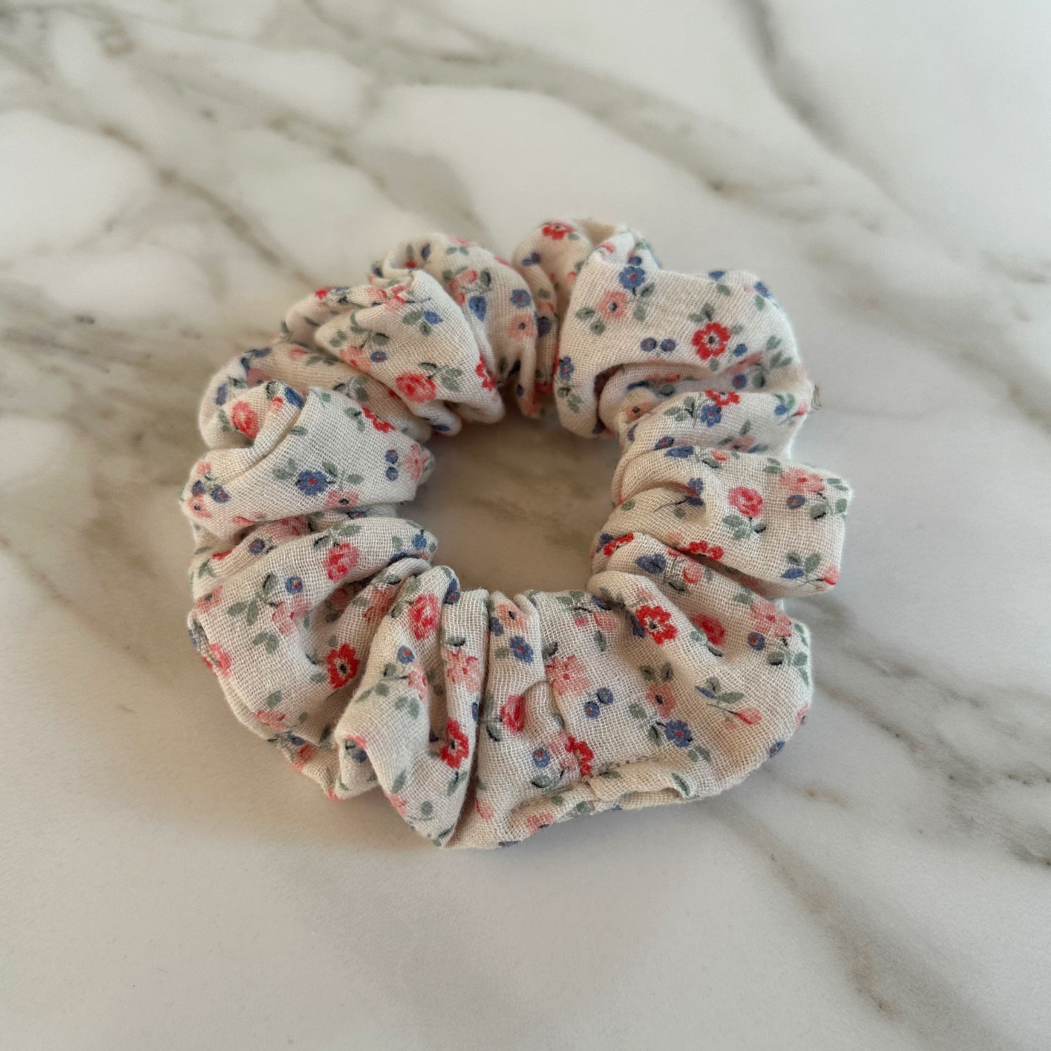 Musselin-Scrunchie FLORAL BREEZE