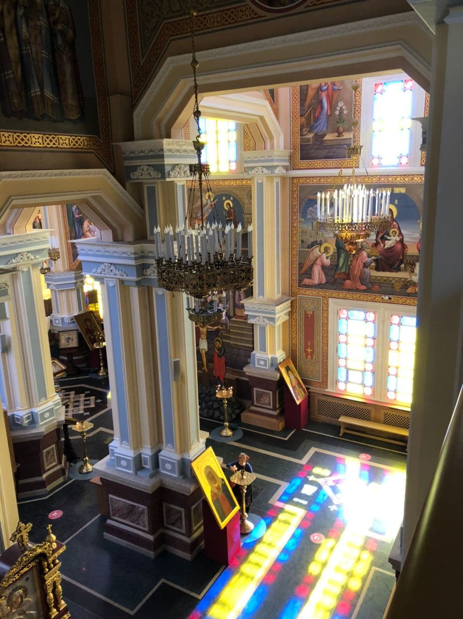 Вид с надстройки на убранство храма