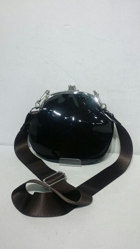 縮圖：珠形口金斜背袋