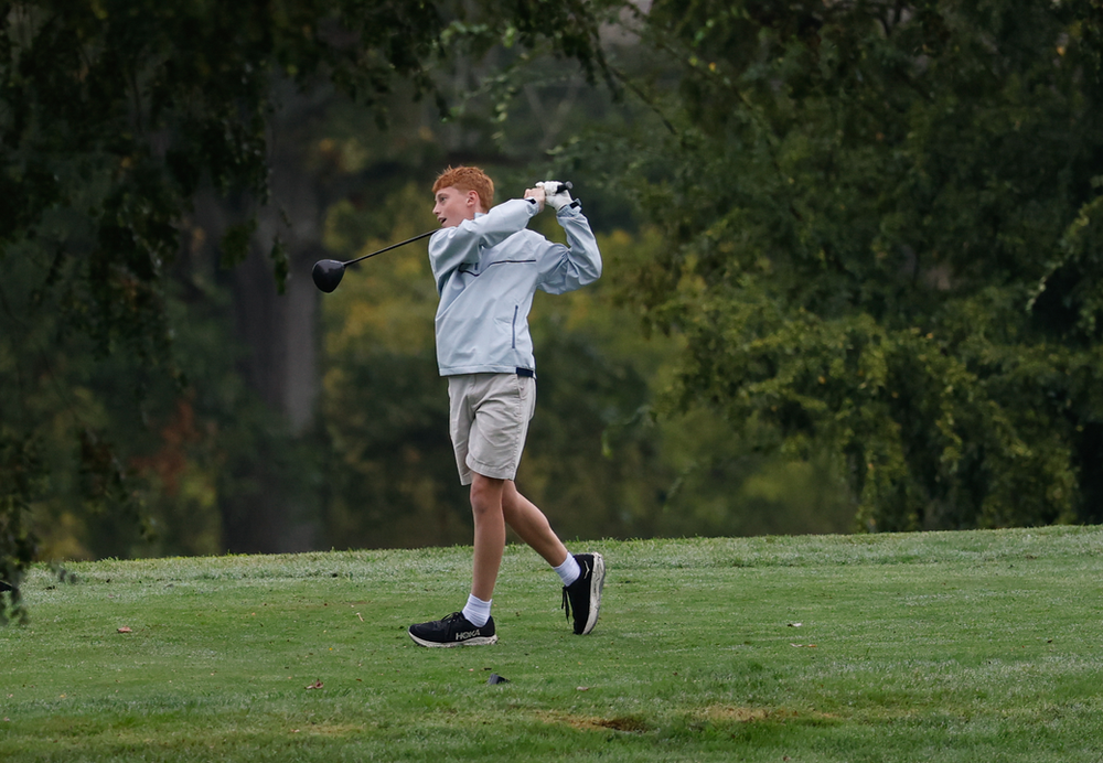 Miller, Mefford lead WCHS boys at regional tournament