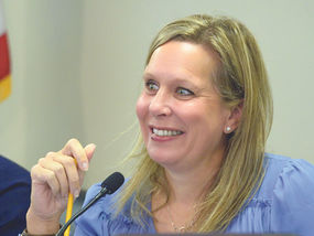 State Sen. Amanda Mays Bledsoe receives Outstanding Young Woman award
