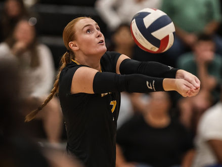 WCHS volleyball earns comeback win over Great Crossing