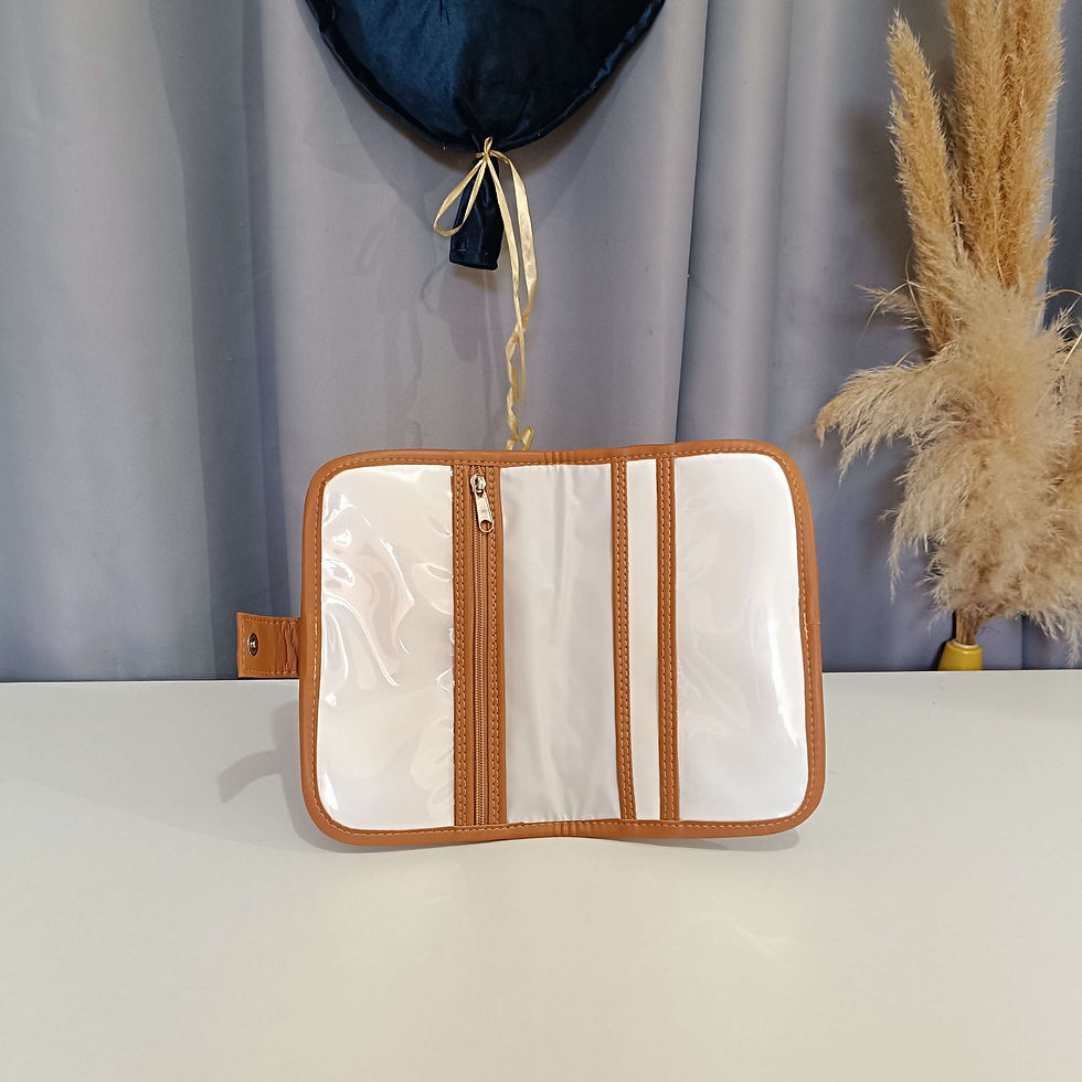 Miniatura: Kit maternidade branco com detalhes Camel, bordado inicial e nome 