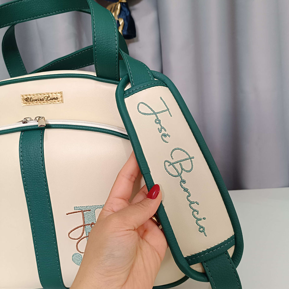 Miniatura: Mala Maternidade bege e verde escuro, personalizada com o nome do seu bebé .