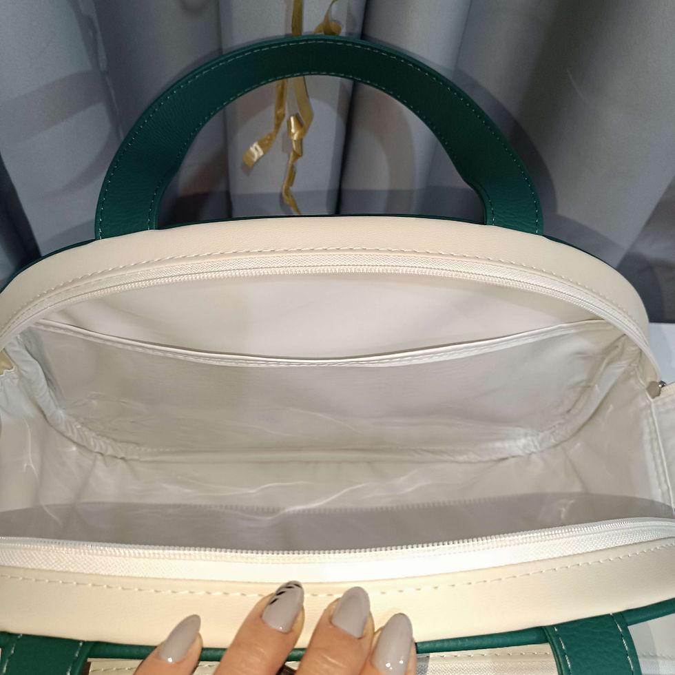 Miniatura: Kit mala maternidade, bege e verde escuro, tema safari personalizado com nome.
