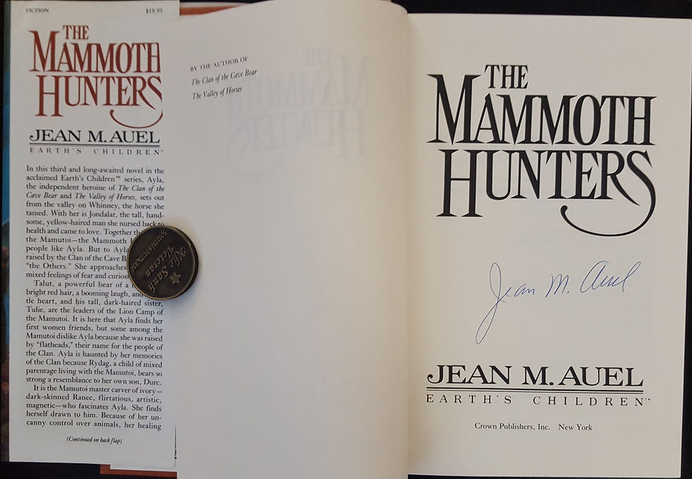Thumbnail: THE MAMMOTH HUNTERS, Earth's Children by Jean M. Auel