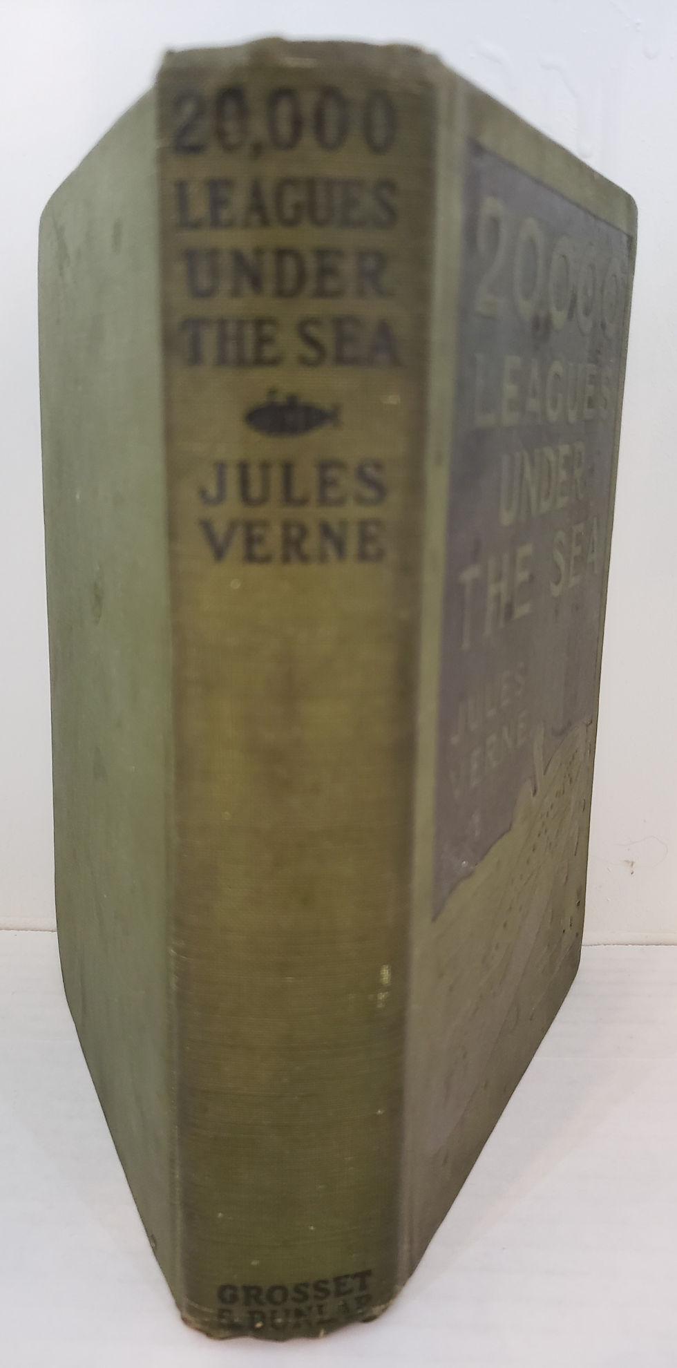 Thumbnail: TWENTY THOUSAND LEAGUES UNDER THE SEA by Jules Verne