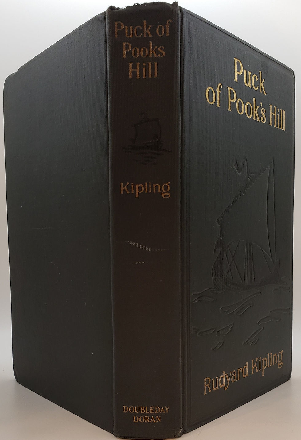 Thumbnail: PUCK OF POOK'S HILL by Rudyard Kipling