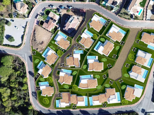 Dentro il Villaggio Melina a Sant'Anna