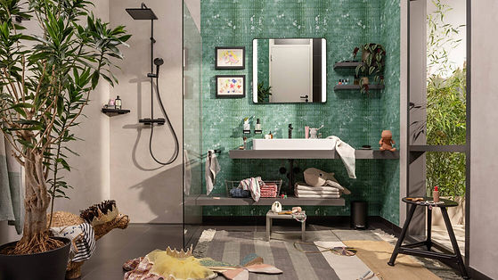 dream-bath-family-industrial_washplace-and-shower_ambiance_16x9_edited.jpg