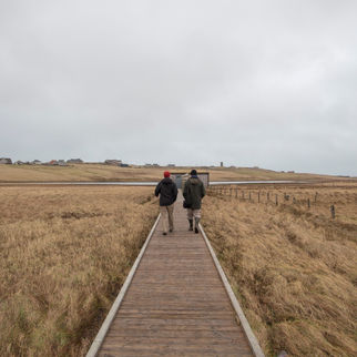 New management agreement signed between RSPB and Urras Oighreachd Ghabhsainn at Loch Stiapabhat