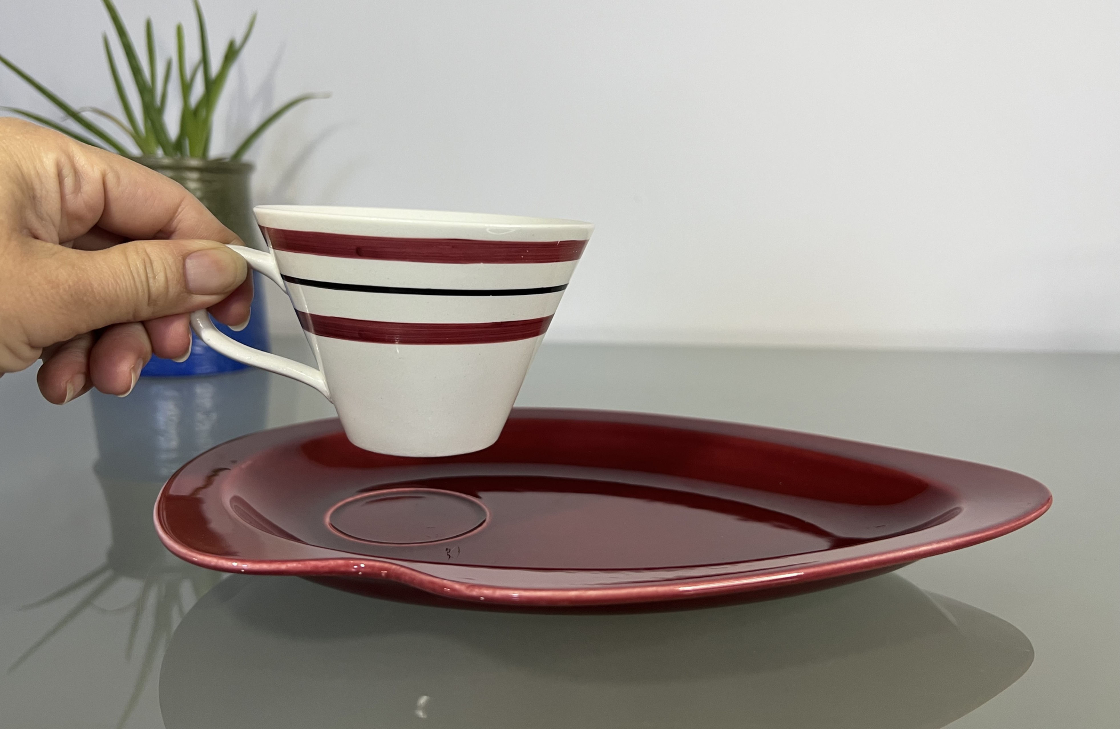 Rörstrand Red Ribbons (SD Model) TV Set