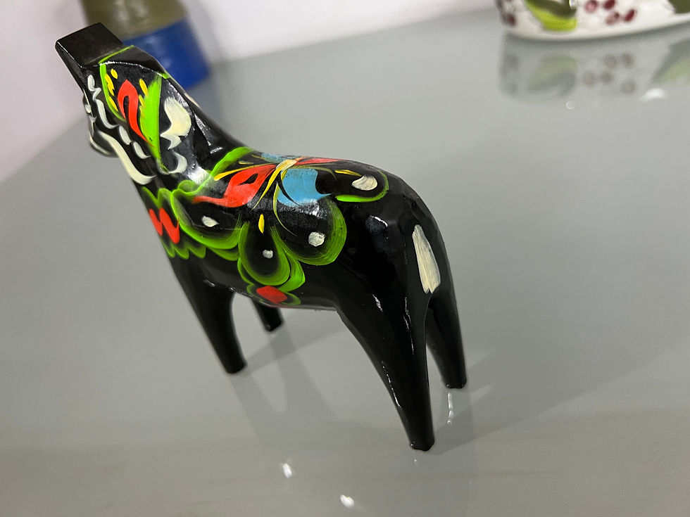 サムネイル： Swedish Dala Horse 13 cm, Red Blue & Green Flower, by Nils Olsson