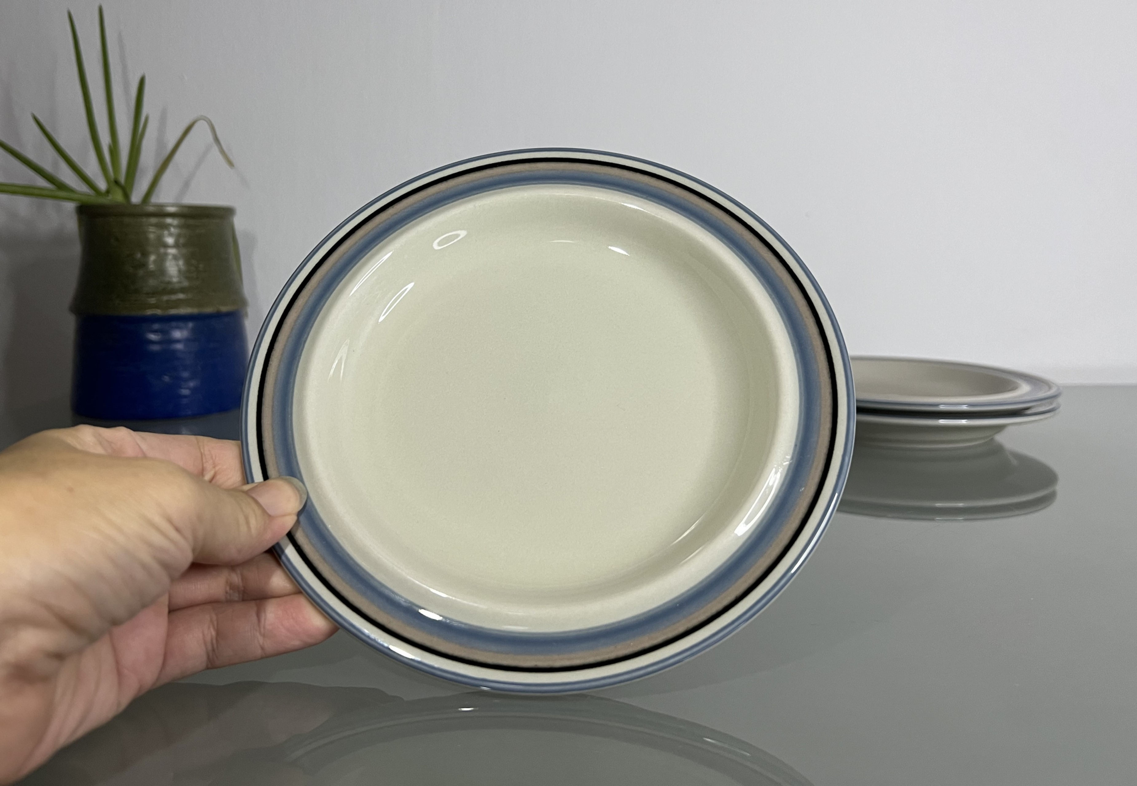 Arabia Uhtua Dessert Plate by Inkeri Leivo