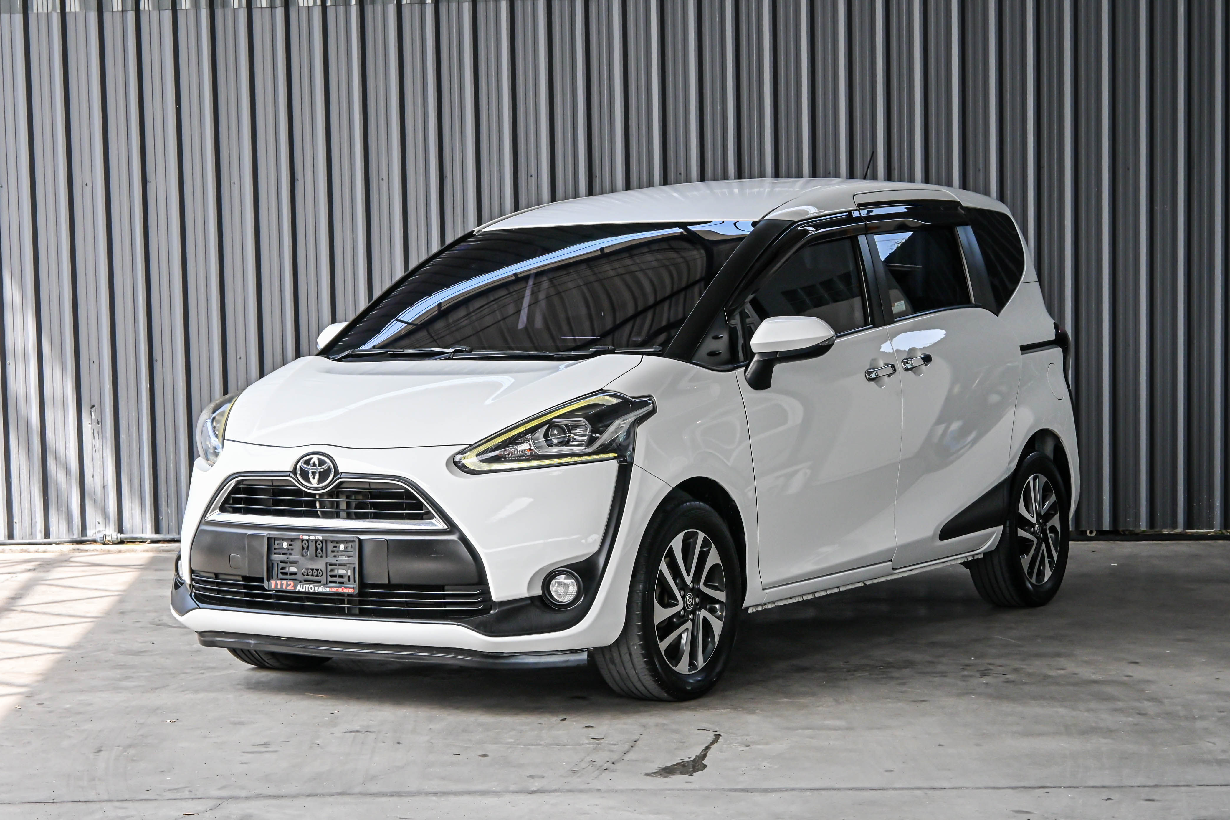 TOYOTA SIENTA 1.5 V A/T 2019 WHITE 8ขฌ-9903
