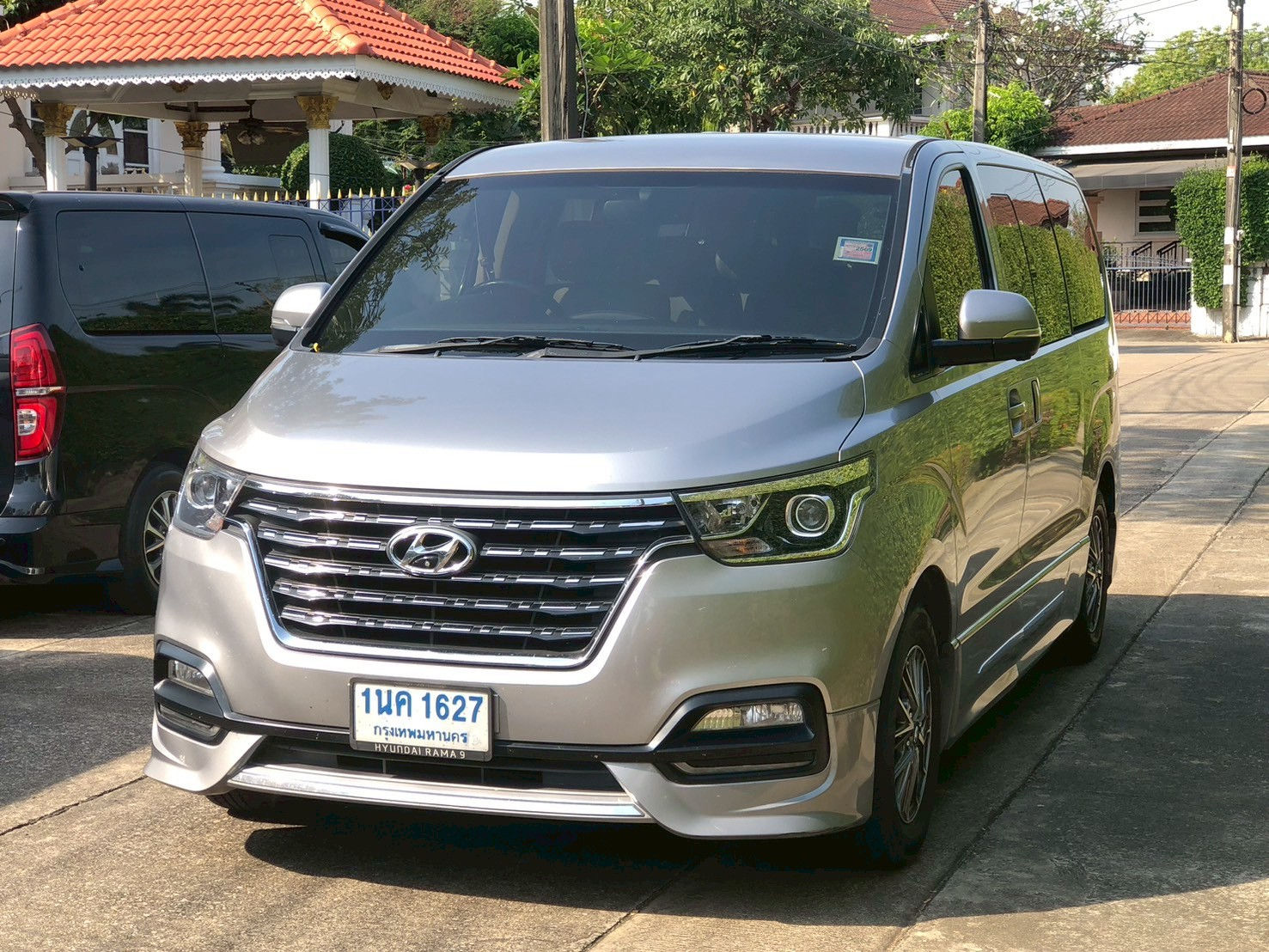 HYUNDAI H1 2.5 DELUXE ประตูไฟฟ้าคู่ A/T 2021 GREY 1นค-1627