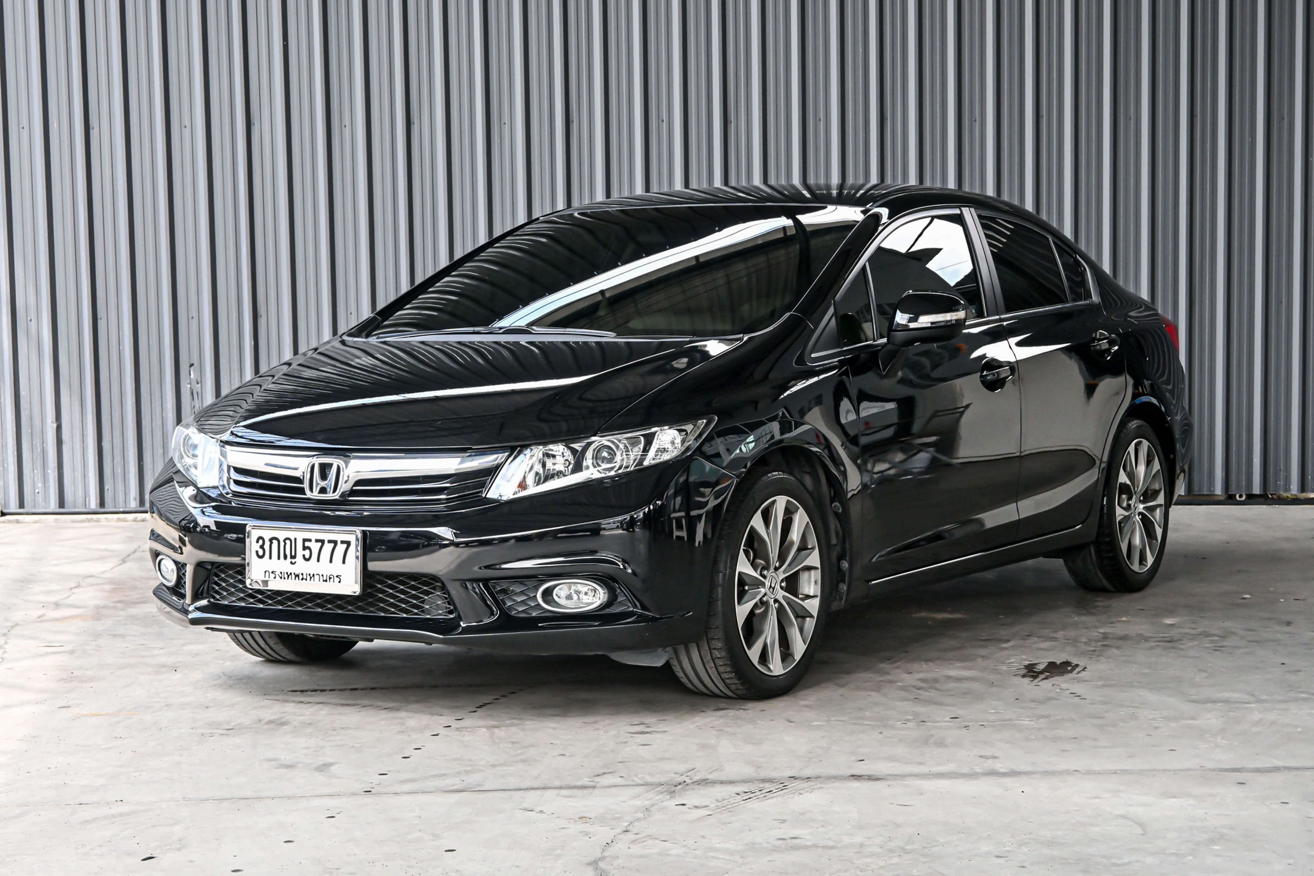 HONDA CIVIC 1.8 E A/T 2014 BLACK 3กญ-5777