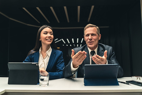 the-man-and-woman-at-the-business-conference-2024-11-26-15-36-48-utc.jpg