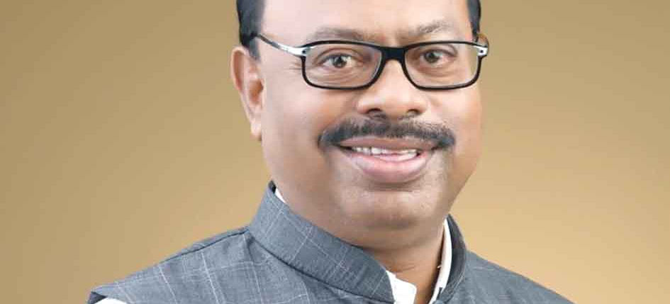 Maharashtra unveils sweeping land reforms