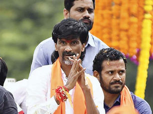 Jarange to enter Mumbai