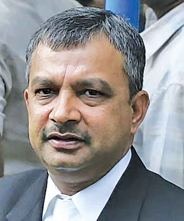 Writer: Satish Maneshinde
