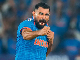 Shami Refuses to Go Down Quietly