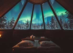 Glass Igloo with Aurora