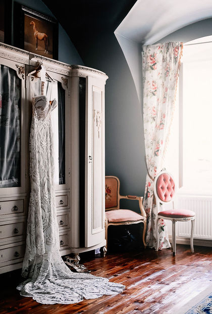 krajkové svatební šaty