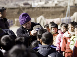 Interview with Marc Gold: ‘Shoestring Philanthropist,’ Global Activist, and Founder of 100 Friends