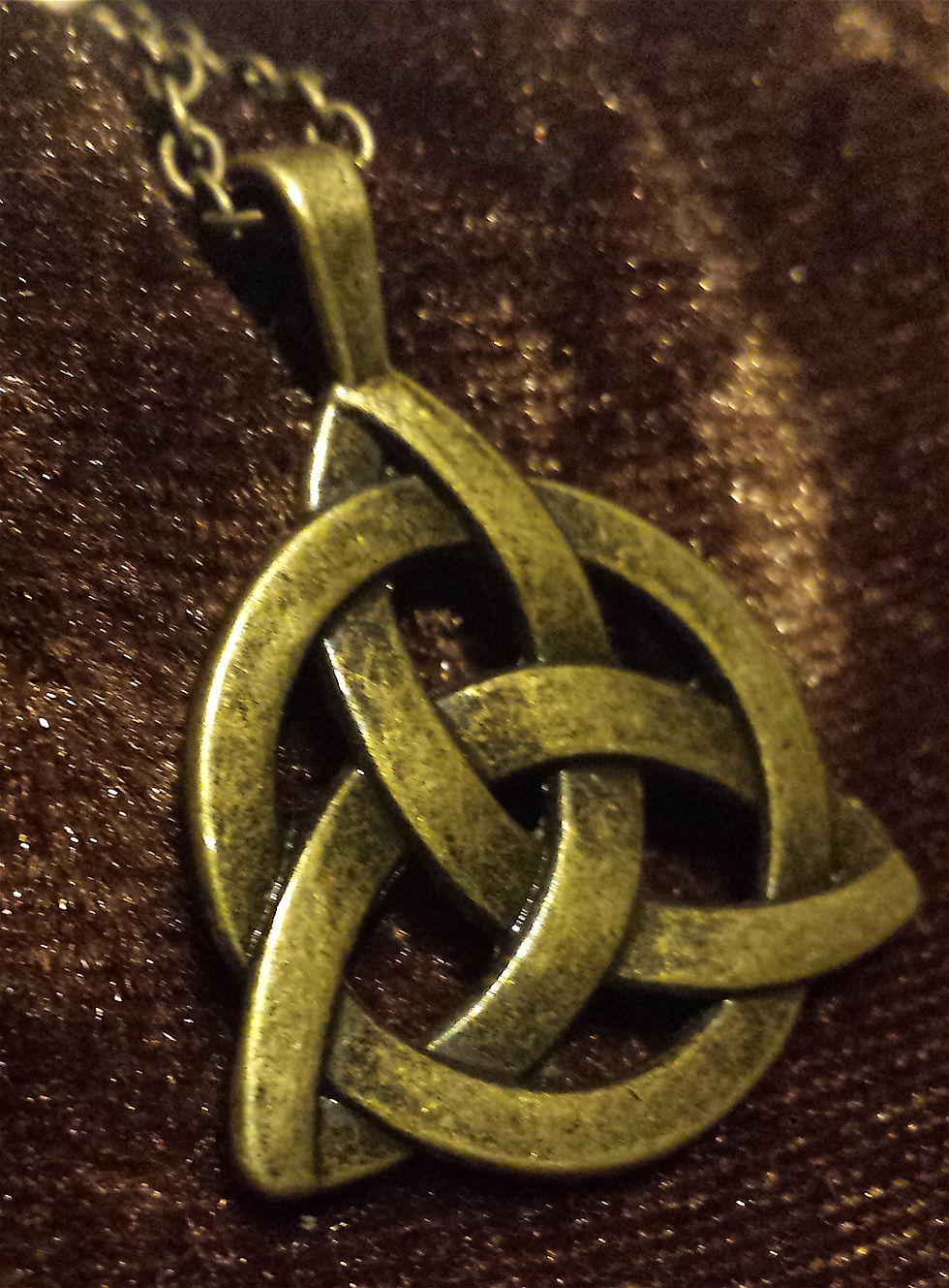 Thumbnail: Antique Bronze Triquet Charm